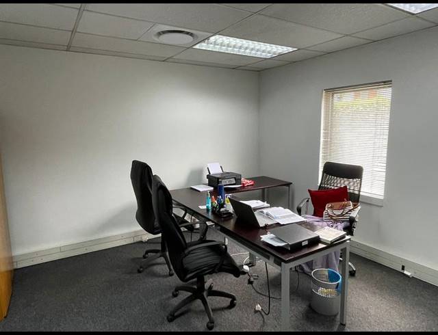 BUSINESS FOR SALE IN DIE HOEWES